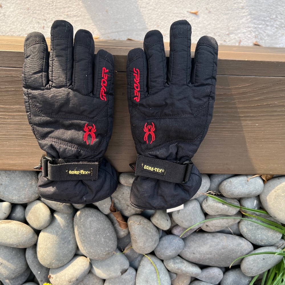kids Spyder Gore-Tex gloves medium